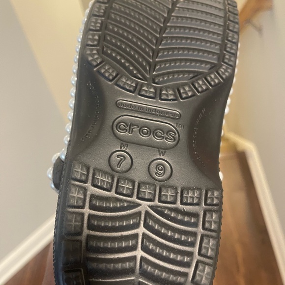 BRAND NEW NEVER WORN BLING CROCS - Picture 8 of 8